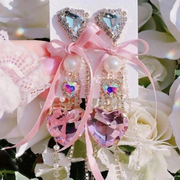 CRYSTAL PRINCESS DROP EARRINGS COQUETTE BOWS PEARLS GIRLY PINK - Picture 2 of 3